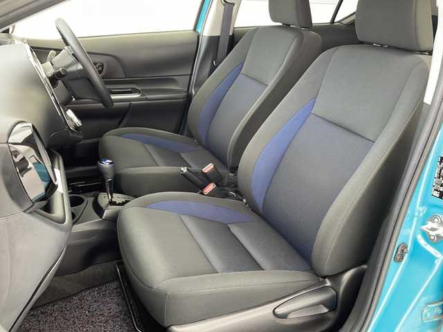 トヨタ アクア S 沖縄県 2019(平31)年 3.1万km クリアエメラルドパールクリスタルシャイン 純正ナビ(ＮＳＣＮ－Ｗ６８)/(フルセグＴＶ　Ｂｌｕｅｔｏｏｔｈ　ＣＤ　ＤＶＤ　ＡＭ　ＦＭ)　/バックカメラ　/前方ドライブレコーダー　/ＥＴＣ　/キーレスエントリー　/トヨタセーフティセンス/純正フロアマット　/社外アルミホイール　/電動格納ミラー　/横滑り防止装置/前後コーナーセンサー