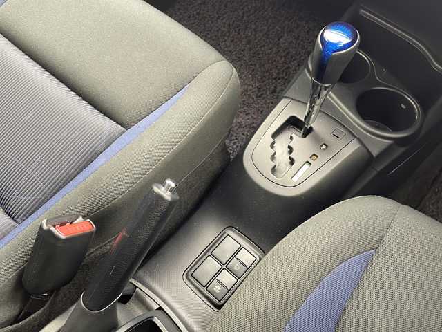 トヨタ アクア S 沖縄県 2019(平31)年 3.1万km クリアエメラルドパールクリスタルシャイン 純正ナビ(ＮＳＣＮ－Ｗ６８)/(フルセグＴＶ　Ｂｌｕｅｔｏｏｔｈ　ＣＤ　ＤＶＤ　ＡＭ　ＦＭ)　/バックカメラ　/前方ドライブレコーダー　/ＥＴＣ　/キーレスエントリー　/トヨタセーフティセンス/純正フロアマット　/社外アルミホイール　/電動格納ミラー　/横滑り防止装置/前後コーナーセンサー