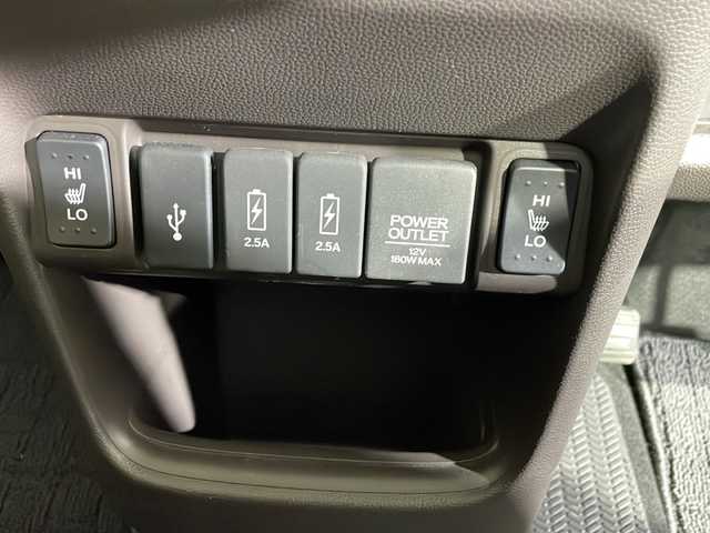 ホンダ Ｎ ＯＮＥ セレクト 沖縄県 2020(令2)年 1.9万km プレミアムアイボリーパールⅡ 県外仕入れ/禁煙車/Gthers純正ナビ/バックカメラ/ビルトインETC/ステアリングリモコン/電動格納ミラー/USB充電/入力/ハーフレザーシート/前席シートヒーター/ドアバイザー/純正LEDヘッドライト/スマートキー