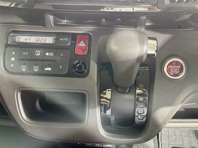 ホンダ Ｎ ＯＮＥ セレクト 沖縄県 2020(令2)年 1.9万km プレミアムアイボリーパールⅡ 県外仕入れ/禁煙車/Gthers純正ナビ/バックカメラ/ビルトインETC/ステアリングリモコン/電動格納ミラー/USB充電/入力/ハーフレザーシート/前席シートヒーター/ドアバイザー/純正LEDヘッドライト/スマートキー