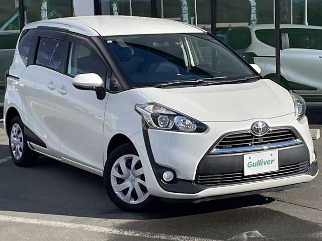 トヨタ シエンタ G 道東・釧路十勝 2016(平28)年 6.8万km ホワイトパールクリスタルシャイン ・寒冷地仕様/・4WD/・純正SDメモリナビ/（フルセグ・BT・CD・DVD・FM・AM）/・バックカメラ/・両側パワースライドドア/・スマートキー/・プッシュスタート/・前方ドライブレコーダー/・横滑り防止装置/・フロントワイパーデアイサー/・前方ドライブレコーダー/・ステアリングスイッチ/・ETC/・純正フロアマット/・ドアバイザー