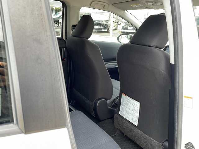 トヨタ シエンタ G 道東・釧路十勝 2016(平28)年 6.8万km ホワイトパールクリスタルシャイン ・寒冷地仕様/・4WD/・純正SDメモリナビ/（フルセグ・BT・CD・DVD・FM・AM）/・バックカメラ/・両側パワースライドドア/・スマートキー/・プッシュスタート/・前方ドライブレコーダー/・横滑り防止装置/・フロントワイパーデアイサー/・前方ドライブレコーダー/・ステアリングスイッチ/・ETC/・純正フロアマット/・ドアバイザー