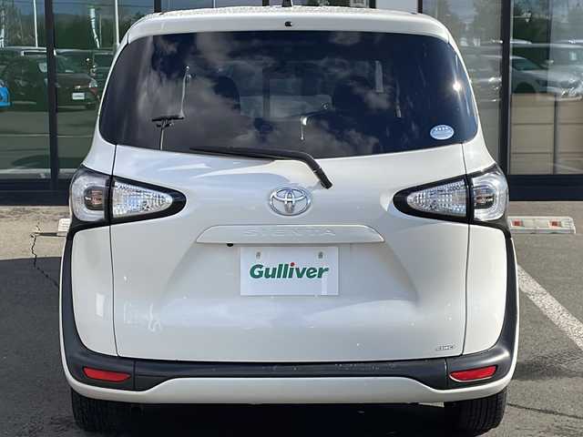 トヨタ シエンタ G 道東・釧路十勝 2016(平28)年 6.8万km ホワイトパールクリスタルシャイン ・寒冷地仕様/・4WD/・純正SDメモリナビ/（フルセグ・BT・CD・DVD・FM・AM）/・バックカメラ/・両側パワースライドドア/・スマートキー/・プッシュスタート/・前方ドライブレコーダー/・横滑り防止装置/・フロントワイパーデアイサー/・前方ドライブレコーダー/・ステアリングスイッチ/・ETC/・純正フロアマット/・ドアバイザー