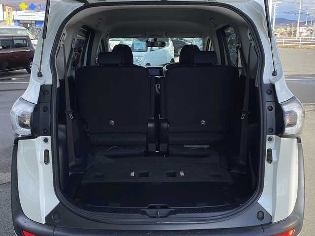 トヨタ シエンタ G 道東・釧路十勝 2016(平28)年 6.8万km ホワイトパールクリスタルシャイン ・寒冷地仕様/・4WD/・純正SDメモリナビ/（フルセグ・BT・CD・DVD・FM・AM）/・バックカメラ/・両側パワースライドドア/・スマートキー/・プッシュスタート/・前方ドライブレコーダー/・横滑り防止装置/・フロントワイパーデアイサー/・前方ドライブレコーダー/・ステアリングスイッチ/・ETC/・純正フロアマット/・ドアバイザー