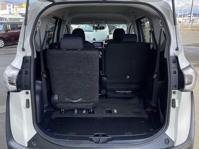 トヨタ シエンタ G 道東・釧路十勝 2016(平28)年 6.8万km ホワイトパールクリスタルシャイン ・寒冷地仕様/・4WD/・純正SDメモリナビ/（フルセグ・BT・CD・DVD・FM・AM）/・バックカメラ/・両側パワースライドドア/・スマートキー/・プッシュスタート/・前方ドライブレコーダー/・横滑り防止装置/・フロントワイパーデアイサー/・前方ドライブレコーダー/・ステアリングスイッチ/・ETC/・純正フロアマット/・ドアバイザー