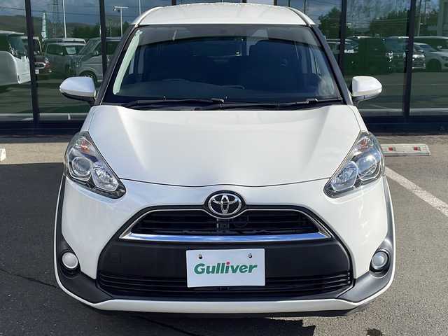 トヨタ シエンタ G 道東・釧路十勝 2016(平28)年 6.8万km ホワイトパールクリスタルシャイン ・寒冷地仕様/・4WD/・純正SDメモリナビ/（フルセグ・BT・CD・DVD・FM・AM）/・バックカメラ/・両側パワースライドドア/・スマートキー/・プッシュスタート/・前方ドライブレコーダー/・横滑り防止装置/・フロントワイパーデアイサー/・前方ドライブレコーダー/・ステアリングスイッチ/・ETC/・純正フロアマット/・ドアバイザー