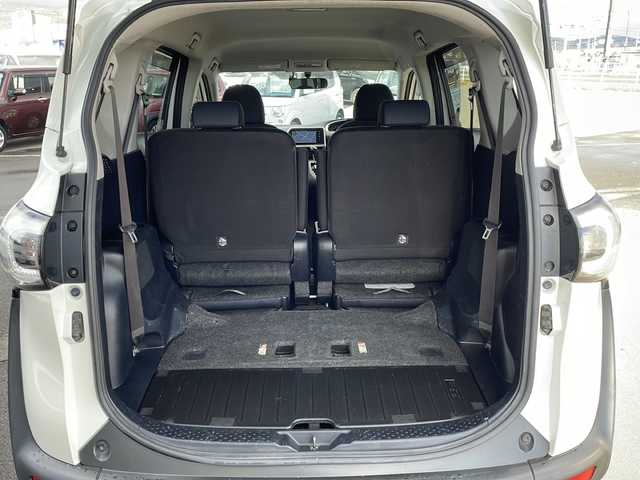 トヨタ シエンタ G 道東・釧路十勝 2016(平28)年 6.8万km ホワイトパールクリスタルシャイン ・寒冷地仕様/・4WD/・純正SDメモリナビ/（フルセグ・BT・CD・DVD・FM・AM）/・バックカメラ/・両側パワースライドドア/・スマートキー/・プッシュスタート/・前方ドライブレコーダー/・横滑り防止装置/・フロントワイパーデアイサー/・前方ドライブレコーダー/・ステアリングスイッチ/・ETC/・純正フロアマット/・ドアバイザー