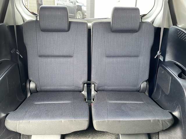 トヨタ シエンタ G 道東・釧路十勝 2016(平28)年 6.8万km ホワイトパールクリスタルシャイン ・寒冷地仕様/・4WD/・純正SDメモリナビ/（フルセグ・BT・CD・DVD・FM・AM）/・バックカメラ/・両側パワースライドドア/・スマートキー/・プッシュスタート/・前方ドライブレコーダー/・横滑り防止装置/・フロントワイパーデアイサー/・前方ドライブレコーダー/・ステアリングスイッチ/・ETC/・純正フロアマット/・ドアバイザー