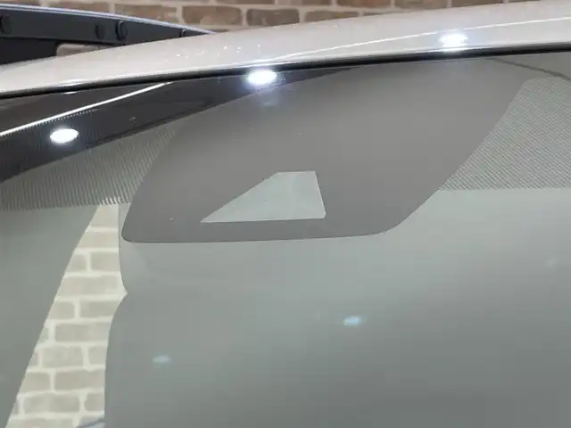 トヨタ ＲＡＶ４ アドベンチャー オフロードPKG 岩手県 2021(令3)年 4.1万km スーパーホワイトⅡ ４WD/パノラミックビューモニター/ルーフレール/専用サスペンション(１０ｍｍアップ)/専用合成皮革シート/ハンズフリーパワーバックドア/マルチテレインセレクト/ダウンヒルアシストコントロール/ヒルスタートアシストコントロール/デジタルインナーミラー/置くだけ充電/トヨタセーフティセンス/プリクラッシュセーフティ/レーダークルーズコントロール/レーントレーシングアシスト/ロードサインアシスト/オートマチックハイビーム/クリアランスソナー/BSM・RCTA/ブレーキホールド/純正ディスプレイオーディオ/ナビキット/フルセグTV/ETC2.0/ドライブレコーダー/運転席パワーシート/LEDヘッドランプ/純正18インチアルミホイール