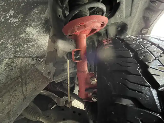 トヨタ ＲＡＶ４ アドベンチャー オフロードPKG 岩手県 2021(令3)年 4.1万km スーパーホワイトⅡ ４WD/パノラミックビューモニター/ルーフレール/専用サスペンション(１０ｍｍアップ)/専用合成皮革シート/ハンズフリーパワーバックドア/マルチテレインセレクト/ダウンヒルアシストコントロール/ヒルスタートアシストコントロール/デジタルインナーミラー/置くだけ充電/トヨタセーフティセンス/プリクラッシュセーフティ/レーダークルーズコントロール/レーントレーシングアシスト/ロードサインアシスト/オートマチックハイビーム/クリアランスソナー/BSM・RCTA/ブレーキホールド/純正ディスプレイオーディオ/ナビキット/フルセグTV/ETC2.0/ドライブレコーダー/運転席パワーシート/LEDヘッドランプ/純正18インチアルミホイール