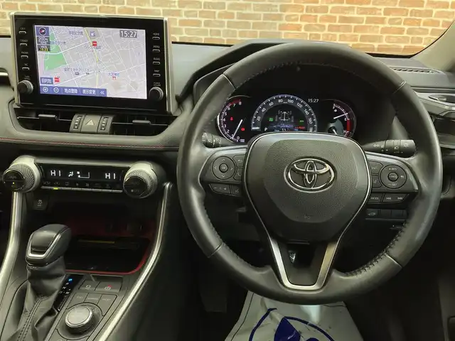 トヨタ ＲＡＶ４ アドベンチャー オフロードPKG 岩手県 2021(令3)年 4.1万km スーパーホワイトⅡ ４WD/パノラミックビューモニター/ルーフレール/専用サスペンション(１０ｍｍアップ)/専用合成皮革シート/ハンズフリーパワーバックドア/マルチテレインセレクト/ダウンヒルアシストコントロール/ヒルスタートアシストコントロール/デジタルインナーミラー/置くだけ充電/トヨタセーフティセンス/プリクラッシュセーフティ/レーダークルーズコントロール/レーントレーシングアシスト/ロードサインアシスト/オートマチックハイビーム/クリアランスソナー/BSM・RCTA/ブレーキホールド/純正ディスプレイオーディオ/ナビキット/フルセグTV/ETC2.0/ドライブレコーダー/運転席パワーシート/LEDヘッドランプ/純正18インチアルミホイール