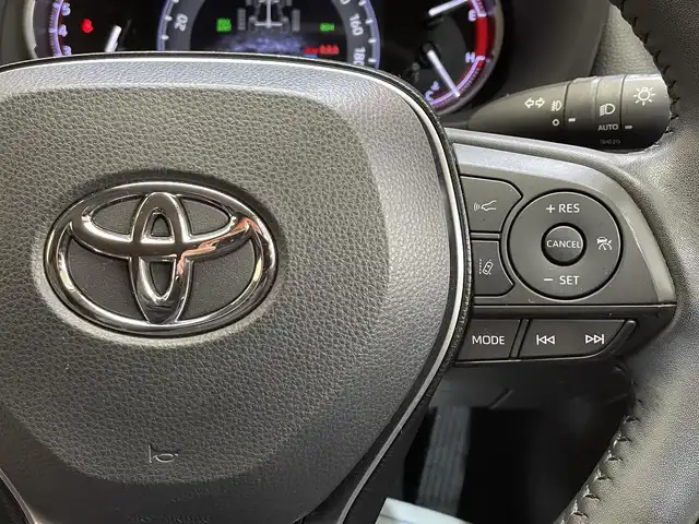 トヨタ ＲＡＶ４ アドベンチャー オフロードPKG 岩手県 2021(令3)年 4.1万km スーパーホワイトⅡ ４WD/パノラミックビューモニター/ルーフレール/専用サスペンション(１０ｍｍアップ)/専用合成皮革シート/ハンズフリーパワーバックドア/マルチテレインセレクト/ダウンヒルアシストコントロール/ヒルスタートアシストコントロール/デジタルインナーミラー/置くだけ充電/トヨタセーフティセンス/プリクラッシュセーフティ/レーダークルーズコントロール/レーントレーシングアシスト/ロードサインアシスト/オートマチックハイビーム/クリアランスソナー/BSM・RCTA/ブレーキホールド/純正ディスプレイオーディオ/ナビキット/フルセグTV/ETC2.0/ドライブレコーダー/運転席パワーシート/LEDヘッドランプ/純正18インチアルミホイール