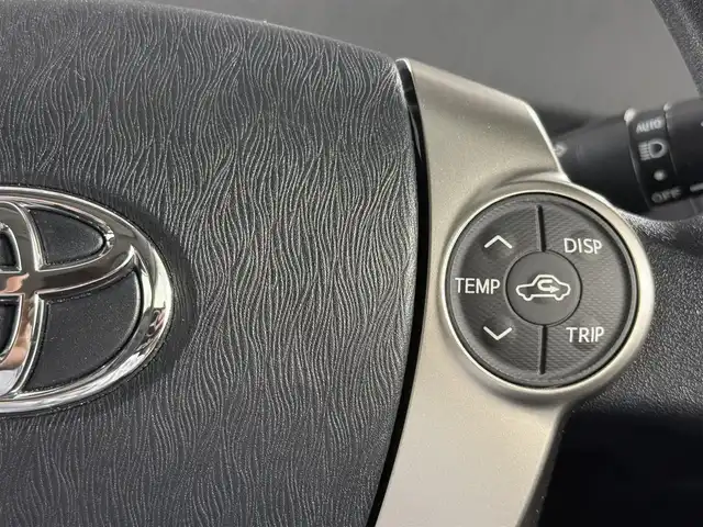 トヨタ プリウス S　マイコーデ 佐賀県 2014(平26)年 5.4万km ディープアメジストマイカメタリック 社外7型ナビ/AM/FM/CD/ワンセグTV/バックカメラ/純正フロアマット/純正ドアバイザー/トノカバー/ETC/ステアリングリモコン/シガーソケット/オートライト/電格ミラー/ISOFIX/フォグランプ/禁煙車