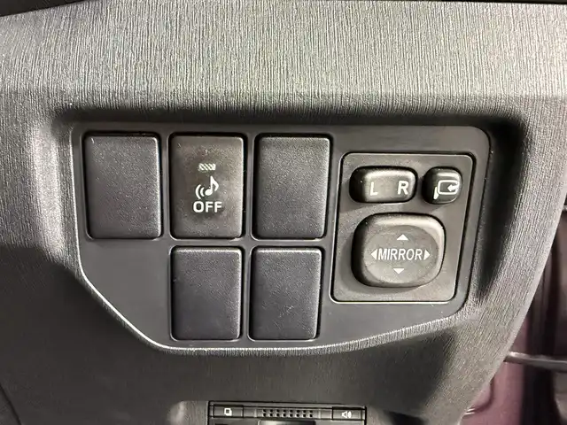 トヨタ プリウス S　マイコーデ 佐賀県 2014(平26)年 5.4万km ディープアメジストマイカメタリック 社外7型ナビ/AM/FM/CD/ワンセグTV/バックカメラ/純正フロアマット/純正ドアバイザー/トノカバー/ETC/ステアリングリモコン/シガーソケット/オートライト/電格ミラー/ISOFIX/フォグランプ/禁煙車