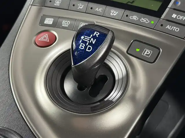 トヨタ プリウス S　マイコーデ 佐賀県 2014(平26)年 5.4万km ディープアメジストマイカメタリック 社外7型ナビ/AM/FM/CD/ワンセグTV/バックカメラ/純正フロアマット/純正ドアバイザー/トノカバー/ETC/ステアリングリモコン/シガーソケット/オートライト/電格ミラー/ISOFIX/フォグランプ/禁煙車