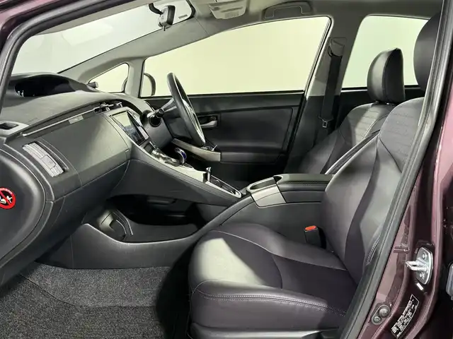 トヨタ プリウス S　マイコーデ 佐賀県 2014(平26)年 5.4万km ディープアメジストマイカメタリック 社外7型ナビ/AM/FM/CD/ワンセグTV/バックカメラ/純正フロアマット/純正ドアバイザー/トノカバー/ETC/ステアリングリモコン/シガーソケット/オートライト/電格ミラー/ISOFIX/フォグランプ/禁煙車