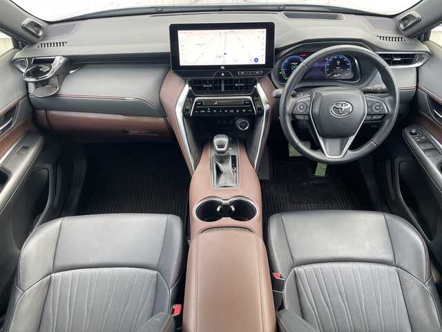 トヨタ ハリアー ハイブリッド Z 秋田県 2022(令4)年 1.9万km スレートグレーメタリック 改良後モデル/4WD/調光パノラマサンルーフ/純正12.3インチメーカーナビ/JBLサウンドシステム/パノラミックビューモニター/ブラインドスポットモニター/デジタルインナーミラー　/パワーリアゲート/追従クルーズコントロール　/ハーフレザーシート/コーナーセンサー　/全方位カメラ　/レーンアシスト　/パワーシート/前後ドラレコ(TZ)/純正フロアマット/保証書/取扱説明書/記録簿/スペアキー有り