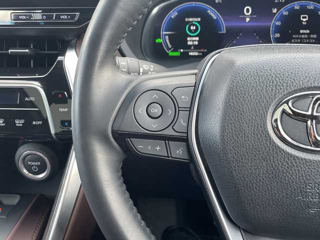 トヨタ ハリアー ハイブリッド Z 秋田県 2022(令4)年 1.9万km スレートグレーメタリック 改良後モデル/4WD/調光パノラマサンルーフ/純正12.3インチメーカーナビ/JBLサウンドシステム/パノラミックビューモニター/ブラインドスポットモニター/デジタルインナーミラー　/パワーリアゲート/追従クルーズコントロール　/ハーフレザーシート/コーナーセンサー　/全方位カメラ　/レーンアシスト　/パワーシート/前後ドラレコ(TZ)/純正フロアマット/保証書/取扱説明書/記録簿/スペアキー有り