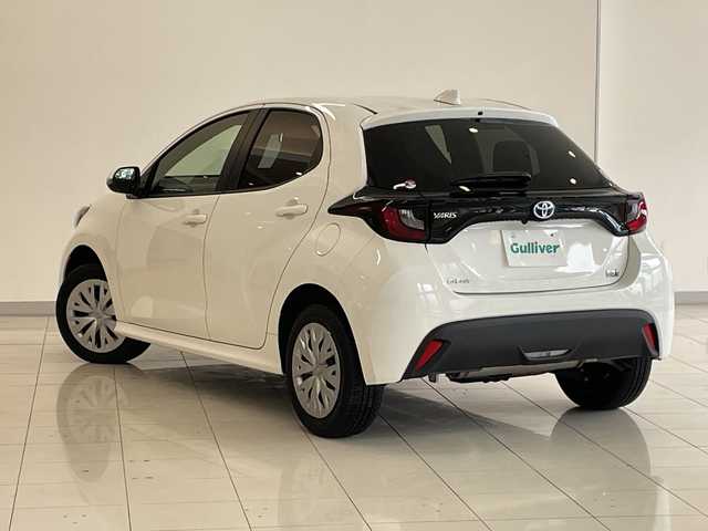 トヨタ ヤリス ハイブリッド X 新潟県 2022(令4)年 4.8万km スーパーホワイトⅡ 4WD/純正ナビありディスプレイオーディオ/BT/USB/バックカメラ/ETC/衝突被害軽減ブレーキ/レーンキープアシスト/レーダークルーズコントロール/ステアリングスイッチ/スマートキー/プッシュスタート/オートライト/オートハイビーム