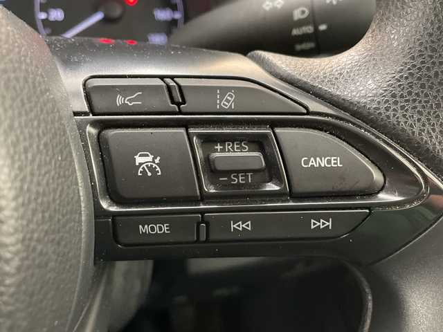 トヨタ ヤリス ハイブリッド X 新潟県 2022(令4)年 4.8万km スーパーホワイトⅡ 4WD/純正ナビありディスプレイオーディオ/BT/USB/バックカメラ/ETC/衝突被害軽減ブレーキ/レーンキープアシスト/レーダークルーズコントロール/ステアリングスイッチ/スマートキー/プッシュスタート/オートライト/オートハイビーム