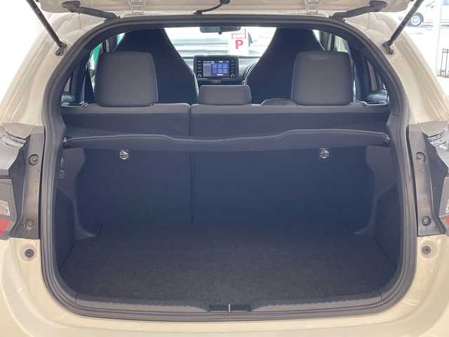 トヨタ ヤリス ハイブリッド X 新潟県 2022(令4)年 4.8万km スーパーホワイトⅡ 4WD/純正ナビありディスプレイオーディオ/BT/USB/バックカメラ/ETC/衝突被害軽減ブレーキ/レーンキープアシスト/レーダークルーズコントロール/ステアリングスイッチ/スマートキー/プッシュスタート/オートライト/オートハイビーム