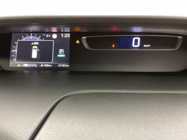 日産 セレナ ハイウェイスターVセレクションⅡ 道央・札幌 2019(令1)年 3.2万km ブリリアントホワイトパール ・４ＷＤ　/エマージェンシーブレーキ　/・社外9インチ　ナビ/・BT/DVD/CD/SD/フルセグTV）　/・アラウンドビューモニター　/・インテリジェントパーキングアシスト　/・両側パワースライドドア　/・クルーズコントロール　/・ＬＥＤオートライト　/・フォグランプ　/・スマートキー/・ETC/・純正AW付スタッドレスタイヤ積込