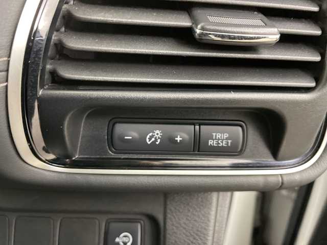 日産 セレナ ハイウェイスターVセレクションⅡ 道央・札幌 2019(令1)年 3.2万km ブリリアントホワイトパール ・４ＷＤ　/エマージェンシーブレーキ　/・社外9インチ　ナビ/・BT/DVD/CD/SD/フルセグTV）　/・アラウンドビューモニター　/・インテリジェントパーキングアシスト　/・両側パワースライドドア　/・クルーズコントロール　/・ＬＥＤオートライト　/・フォグランプ　/・スマートキー/・ETC/・純正AW付スタッドレスタイヤ積込