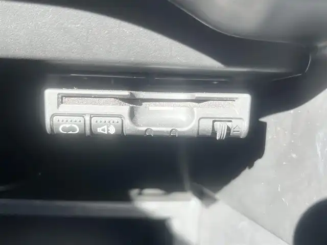 日産 ノート e－パワー X 島根県 2017(平29)年 4.5万km ブリリアントホワイトパール エアロ　/純正メモリナビ　/(フルセグTV/ＤＶＤ再生/Ｂｌｕｅｔｏｏｔｈ接続)/ＥＴＣ　/レーンアシスト　/インテリジェント　エマージェンシーブレーキ　/スマートキー/プッシュスタート　/純正ＬＥＤヘッドライト　/純正フロアマット