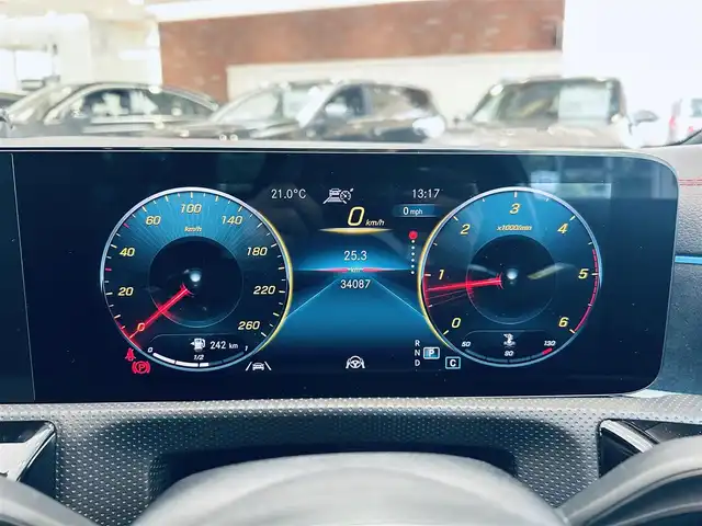 メルセデス・ベンツ ＣＬＡ２００ｄ AMGライン 大阪府 2020(令2)年 3.4万km コスモスブラック ワンオーナー/レーダーセーフティ/ハーフレザー/メモリ付きパワーシート/シートヒーター/ACC/ブラインドスポット/純正ナビ/TV/バックカメラ/純正18インチAW/LEDヘッドライト/アンビエントライト/ワイヤレス充電