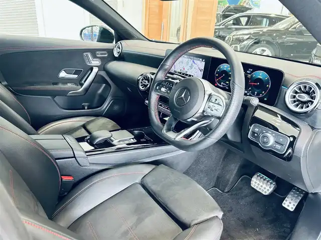 メルセデス・ベンツ ＣＬＡ２００ｄ AMGライン 大阪府 2020(令2)年 3.4万km コスモスブラック ワンオーナー/レーダーセーフティ/ハーフレザー/メモリ付きパワーシート/シートヒーター/ACC/ブラインドスポット/純正ナビ/TV/バックカメラ/純正18インチAW/LEDヘッドライト/アンビエントライト/ワイヤレス充電