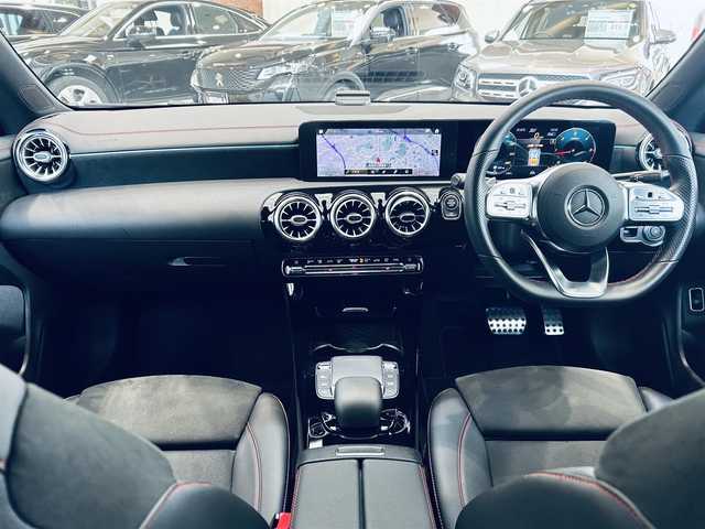 メルセデス・ベンツ ＣＬＡ２００ｄ AMGライン 大阪府 2020(令2)年 3.4万km コスモスブラック ワンオーナー/レーダーセーフティ/ハーフレザー/メモリ付きパワーシート/シートヒーター/ACC/ブラインドスポット/純正ナビ/TV/バックカメラ/純正18インチAW/LEDヘッドライト/アンビエントライト/ワイヤレス充電