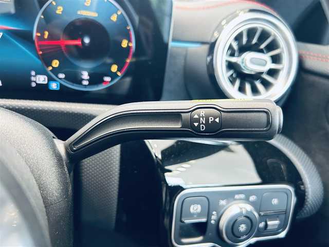 メルセデス・ベンツ ＣＬＡ２００ｄ AMGライン 大阪府 2020(令2)年 3.4万km コスモスブラック ワンオーナー/レーダーセーフティ/ハーフレザー/メモリ付きパワーシート/シートヒーター/ACC/ブラインドスポット/純正ナビ/TV/バックカメラ/純正18インチAW/LEDヘッドライト/アンビエントライト/ワイヤレス充電