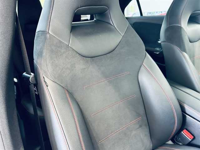 メルセデス・ベンツ ＣＬＡ２００ｄ AMGライン 大阪府 2020(令2)年 3.4万km コスモスブラック ワンオーナー/レーダーセーフティ/ハーフレザー/メモリ付きパワーシート/シートヒーター/ACC/ブラインドスポット/純正ナビ/TV/バックカメラ/純正18インチAW/LEDヘッドライト/アンビエントライト/ワイヤレス充電