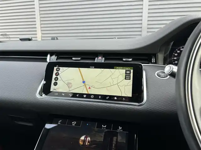 ランドローバー レンジローバーイヴォーク S 茨城県 2020(令2)年 2.2万km ユーロンホワイト ドライバーアシスタンス　/３６０度カメラ　/ＡＣＣ　/ＢＳＡ　/パークアシスト　/パーキングエイド　/ＯＰ２０インチＡＷ　/黒革　/シートヒーター　/ＰＷシート　/ＰＷテールゲート　/デジタルインナーミラー　/ＬＥＤ　/禁煙車