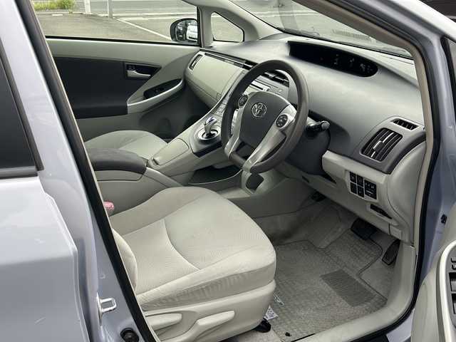 トヨタ プリウス S 青森県 2010(平22)年 11.5万km アイスバーグシルバーマイカメタリック 純正オーディオ/CD/TAPE/AUX/アイドリングストップ/ワイパーデアイサー/オートライト/ポールオート機能/純正エンジンスターター/ビルトインETC/プッシュスタート/スマートキー/パワーステアリング/パワーウィンドウ/社外15インチアルミホイール