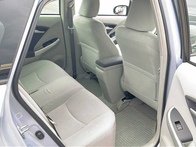 トヨタ プリウス S 青森県 2010(平22)年 11.5万km アイスバーグシルバーマイカメタリック 純正オーディオ/CD/TAPE/AUX/アイドリングストップ/ワイパーデアイサー/オートライト/ポールオート機能/純正エンジンスターター/ビルトインETC/プッシュスタート/スマートキー/パワーステアリング/パワーウィンドウ/社外15インチアルミホイール