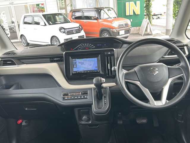スズキ ソリオ G 東京都 2021(令3)年 4万km ピュアホワイトP SDナビ（Bluetooth、ワンセグテレビ視聴）/ETC/ドライブレコーダー/社外フロアマット/片側パワースライドドア/ABS/横滑り防止装置/オートライト/LEDヘッドライト/W＋サイドエアバッグ/コーナーセンサー/取扱説明書/保証書/プッシュスタート/スマートキー