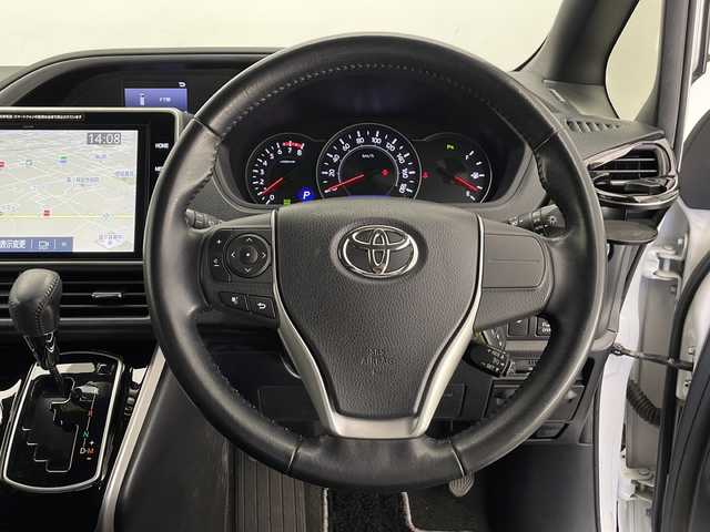 トヨタ ヴォクシー ZS 煌Ⅱ 長野県 2019(平31)年 6.1万km ホワイトパールクリスタルシャイン ワンオーナー/４WD/Toyota Safety Sense/プリクラッシュセーフティ/純正10インチナビ/フルセグテレビ/DVD/Bluetooth/両側パワースライド/ウィンドシールドデアイサー/クルーズコントロール/TVキャンセラー/ドライブレコーダー（ナビ連動）/ビルトインETC/LEDヘットライト/LEDフォグランプ/オートライト/スペアーキー/純正16インチAW/前後コーナーセンサー/車両取扱説明書/保証書