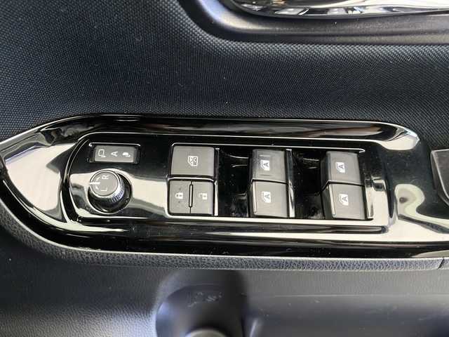 トヨタ ヴォクシー ZS 煌Ⅱ 長野県 2019(平31)年 6.1万km ホワイトパールクリスタルシャイン ワンオーナー/４WD/Toyota Safety Sense/プリクラッシュセーフティ/純正10インチナビ/フルセグテレビ/DVD/Bluetooth/両側パワースライド/ウィンドシールドデアイサー/クルーズコントロール/TVキャンセラー/ドライブレコーダー（ナビ連動）/ビルトインETC/LEDヘットライト/LEDフォグランプ/オートライト/スペアーキー/純正16インチAW/前後コーナーセンサー/車両取扱説明書/保証書