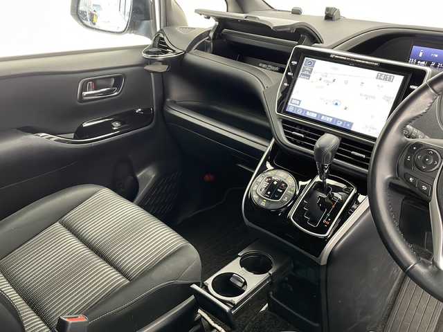 トヨタ ヴォクシー ZS 煌Ⅱ 長野県 2019(平31)年 6.1万km ホワイトパールクリスタルシャイン ワンオーナー/４WD/Toyota Safety Sense/プリクラッシュセーフティ/純正10インチナビ/フルセグテレビ/DVD/Bluetooth/両側パワースライド/ウィンドシールドデアイサー/クルーズコントロール/TVキャンセラー/ドライブレコーダー（ナビ連動）/ビルトインETC/LEDヘットライト/LEDフォグランプ/オートライト/スペアーキー/純正16インチAW/前後コーナーセンサー/車両取扱説明書/保証書