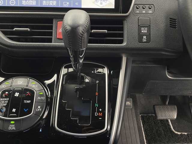 トヨタ ヴォクシー ZS 煌Ⅱ 長野県 2019(平31)年 6.1万km ホワイトパールクリスタルシャイン ワンオーナー/４WD/Toyota Safety Sense/プリクラッシュセーフティ/純正10インチナビ/フルセグテレビ/DVD/Bluetooth/両側パワースライド/ウィンドシールドデアイサー/クルーズコントロール/TVキャンセラー/ドライブレコーダー（ナビ連動）/ビルトインETC/LEDヘットライト/LEDフォグランプ/オートライト/スペアーキー/純正16インチAW/前後コーナーセンサー/車両取扱説明書/保証書
