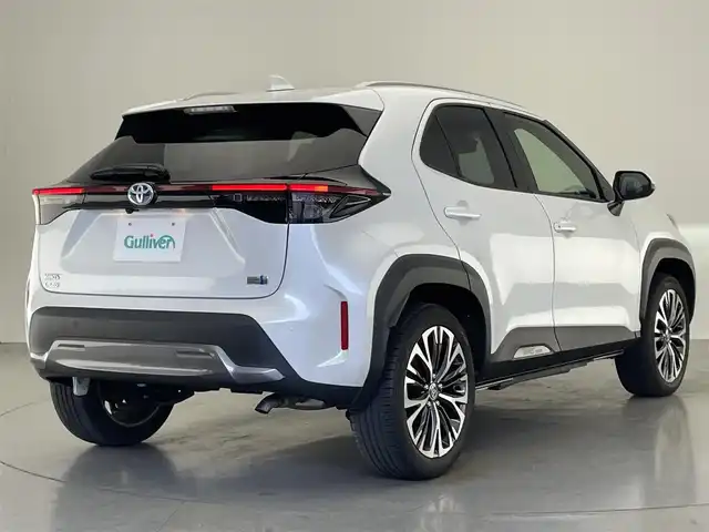 トヨタ ヤリスクロス ハイブリッド Z アドベンチャー 愛知県 2023(令5)年 0.8万km プラチナホワイトパールマイカ 純正ＤＡ　ミラキャスト対応　ＵＳＢ　全方位カメラ　ハーフレザー　シートヒーター　ハンドルヒーター　ＢＳＭ　セーフティセンス　衝突軽減　追従クルコン　ＬＥＤオートライト　ルーフレール　パワーシート　禁煙
