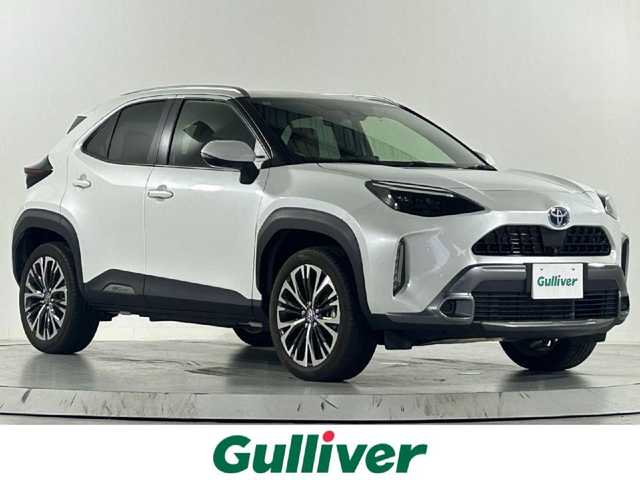 トヨタ ヤリスクロス ハイブリッド Z アドベンチャー 佐賀県 2023(令5)年 0.8万km プラチナホワイトパールマイカ 純正8インチディスプレイオーディオ/フルセグTV/Bluetooth/Androidauto/Applecarplay/全方位カメラ/衝突被害軽減システム/レーダークルーズコントロール/レーンアシスト/ブラインドスポットモニター/パーキングサポートブレーキ/ロードサインアシスト/クリアランスソナー/オートライト/オートマチックハイビーム/LEDヘッドライト/ETC/ステアリングヒーター/運転席・助手席シーヒーター/運転席パワーシート/電子パーキング/ブレーキホールド/ルーフレール/ハーフレザーシート/純正フロアマット/純正18インチアルミホイール/スマートキー