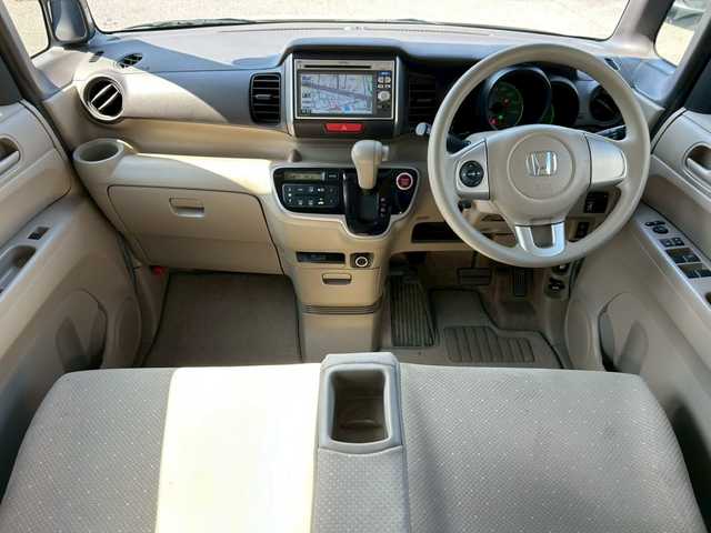 ホンダ Ｎ ＢＯＸ G Lパッケージ 兵庫県 2013(平25)年 4.6万km プレミアムホワイトパール 純正ナビ/FM AM CD DVD/左側パワースライドドア/バックカメラ/AAC/社外LEDヘッドライト/ABS/横滑り防止装置/ベンチシート