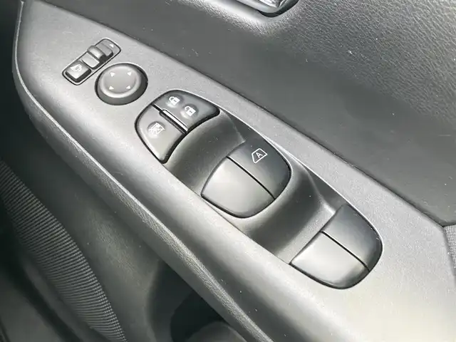 日産 セレナ ハイウェイスター V 千葉県 2021(令3)年 2.2万km サンライズオレンジ/ダイヤモンドブラック 純正10ナビ/（フルセグTV CD DVD BT FM AM）/全周囲カメラ/プロパイロット/デジタルインナーミラー/衝突被害軽減システム/車線逸脱警報/クルーズコントロール/両側パワースライドドア/ETC/ドライブレコーダー/アイドリングストップ/LEDヘッドライト/フォグランプ/オートライト/ウィンカーミラー/電動格納ミラー/純正16インチAW/シートリフター/プッシュスタート/スマートキー/フロアマット/ドアバイザー/スペアキー/取扱説明書/保証書”