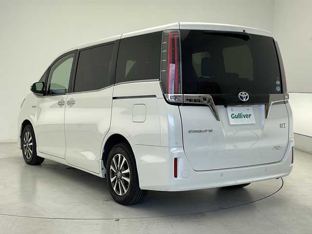 トヨタ エスクァイア ハイブリッド Gi プレミアムパッケージ ブラックテーラード 千葉県 2019(令1)年 6.2万km ホワイトパールクリスタルシャイン 純正ナビ/Bluetooth CD DVD フルセグ/ＥＴＣ/フリップダウンモニター/ドライブレコーダー/バックカメラ/シートヒーター/両側パワースライドドア/純正アルミホイール/純正フロアマット/クルーズコントロール/アイドリングストップ/トヨタセーフティーセンス/プリクラッシュセーフティー/レーンディパーチャーアラート/クリアランスソナー/オートハイビーム/スペアキー/プッシュスタート/スマートキー/ウィンカーミラー/フォグランプ/電動格納ミラー/LEDヘッドライト