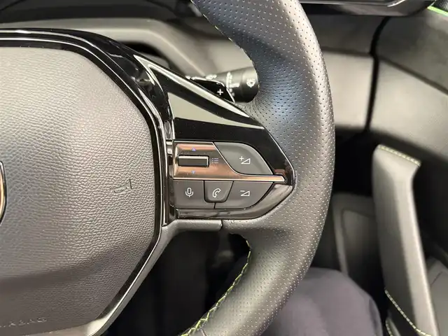 プジョー ３０８ GT ブルーHDi 岡山県 2022(令4)年 3.4万km 緑 エレクトリックパーキングブレーキ/フロント＆バックソナー/360ビジョン/アクティブセーフブレーキ/アクティブクルーズコントロール/レーンキープアシスト/トラフィックサインインフォメーション/LEDヘッドライト/コネクテッドナビゲーション/AppleCarPlay/ETC/ハーフレザーシート/シートヒーター/D席メモリー付パワーシート/D/N電動ランバーサポート/アンビエントライト/ドライブレコーダー前後
