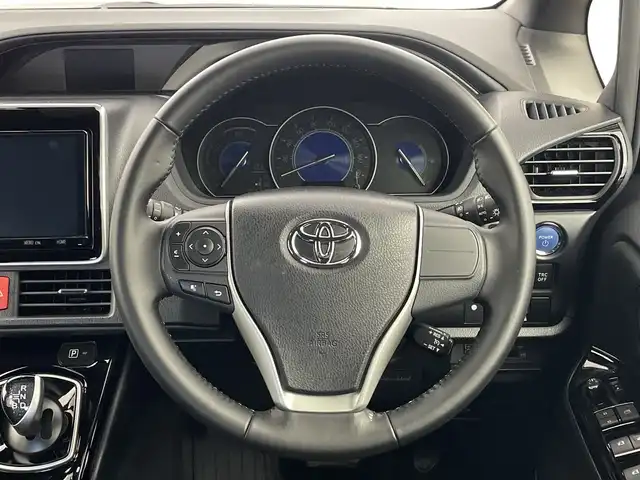 トヨタ ヴォクシー ハイブリッド ZS 新潟県 2019(令1)年 3.7万km ブラッキッシュアゲハガラスフレーク 純正9インチナビ/CD DVD BT フルセグTV/バックカメラ/片側パワースライドドア/ETC/クルーズコントロール/シートヒーター/トヨタセーフティセンス/PCS/LKA/オートハイビーム/LEDヘッドライト