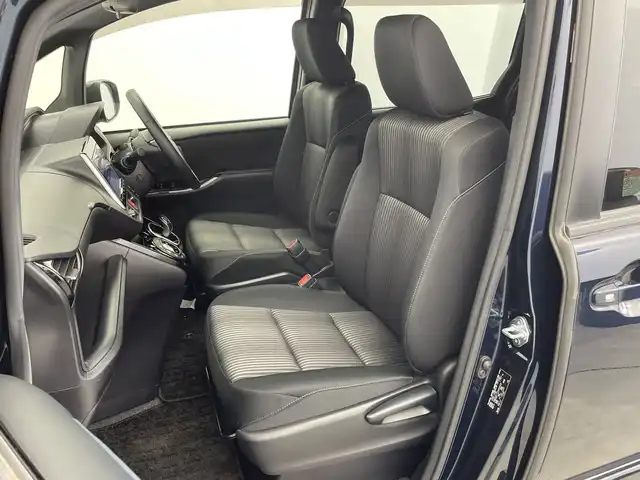 トヨタ ヴォクシー ハイブリッド ZS 新潟県 2019(令1)年 3.7万km ブラッキッシュアゲハガラスフレーク 純正9インチナビ/CD DVD BT フルセグTV/バックカメラ/片側パワースライドドア/ETC/クルーズコントロール/シートヒーター/トヨタセーフティセンス/PCS/LKA/オートハイビーム/LEDヘッドライト