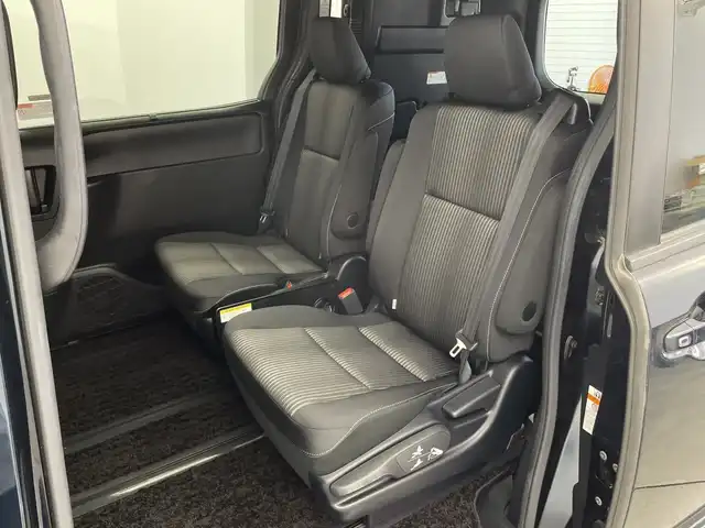 トヨタ ヴォクシー ハイブリッド ZS 新潟県 2019(令1)年 3.7万km ブラッキッシュアゲハガラスフレーク 純正9インチナビ/CD DVD BT フルセグTV/バックカメラ/片側パワースライドドア/ETC/クルーズコントロール/シートヒーター/トヨタセーフティセンス/PCS/LKA/オートハイビーム/LEDヘッドライト